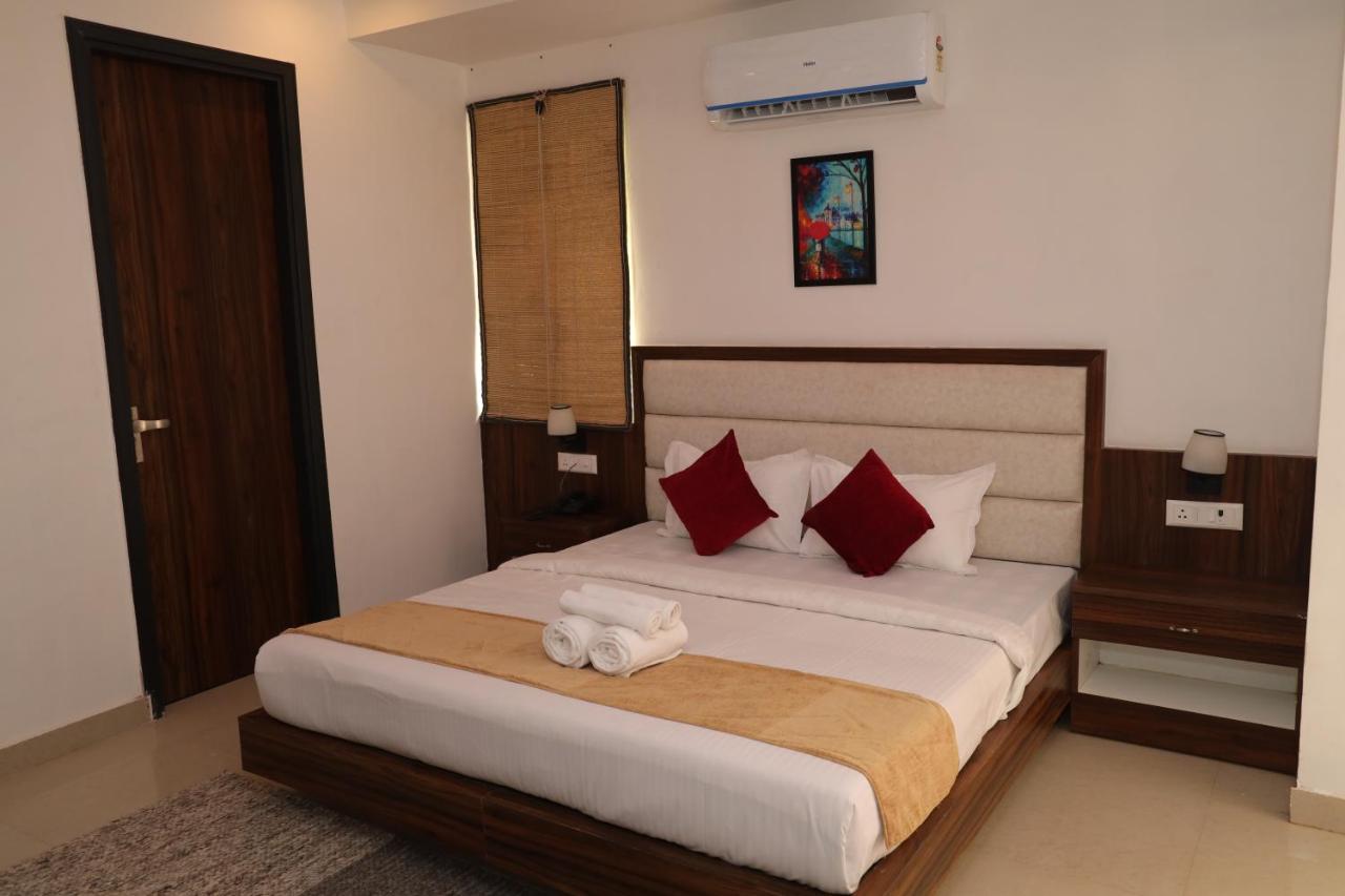 רישיקש Hotel Cordelia Inn By Devpaga Hotels Pvt Ltd מראה חיצוני תמונה
