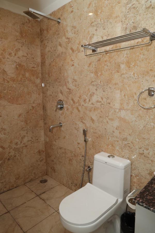 רישיקש Hotel Cordelia Inn By Devpaga Hotels Pvt Ltd מראה חיצוני תמונה